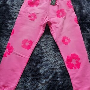 💗 Denim Tears Pink Mono Wreath Sweatpants – Size M (NEW w/ Tags)